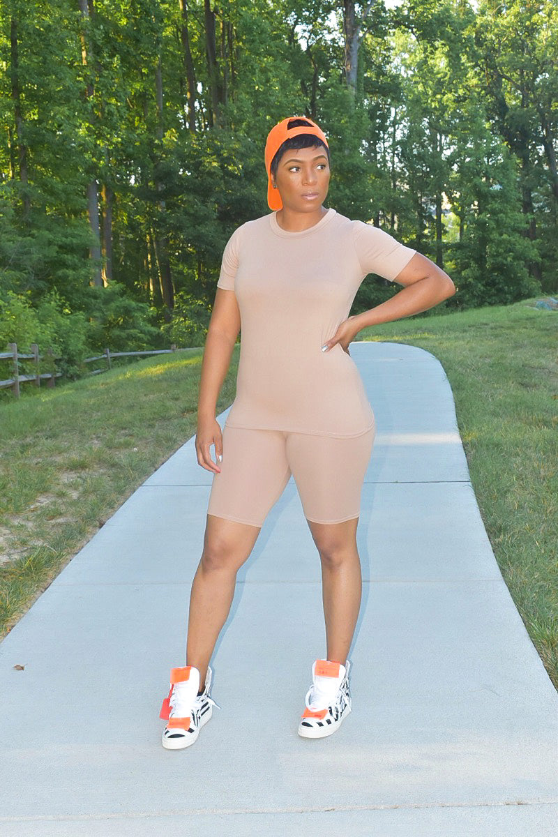 POPPIN Taupe Short Set